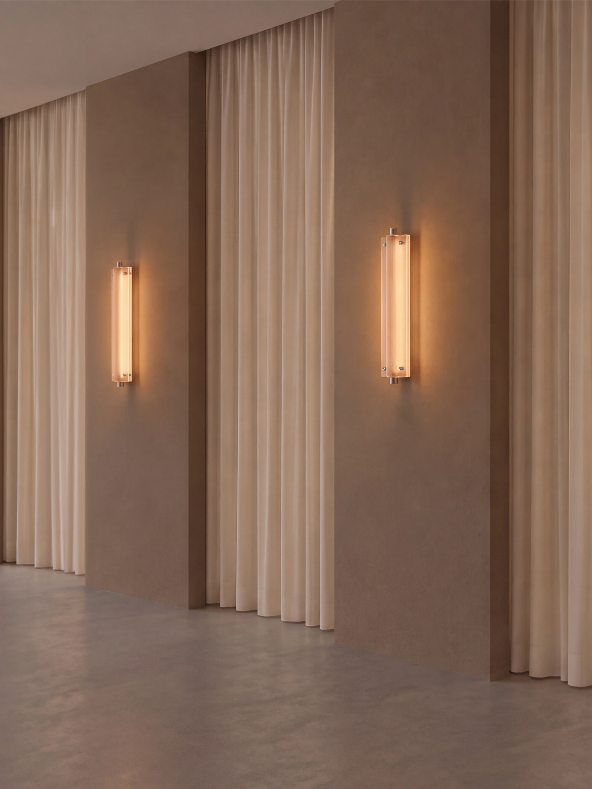 ARUNA 60 Wall Sconce