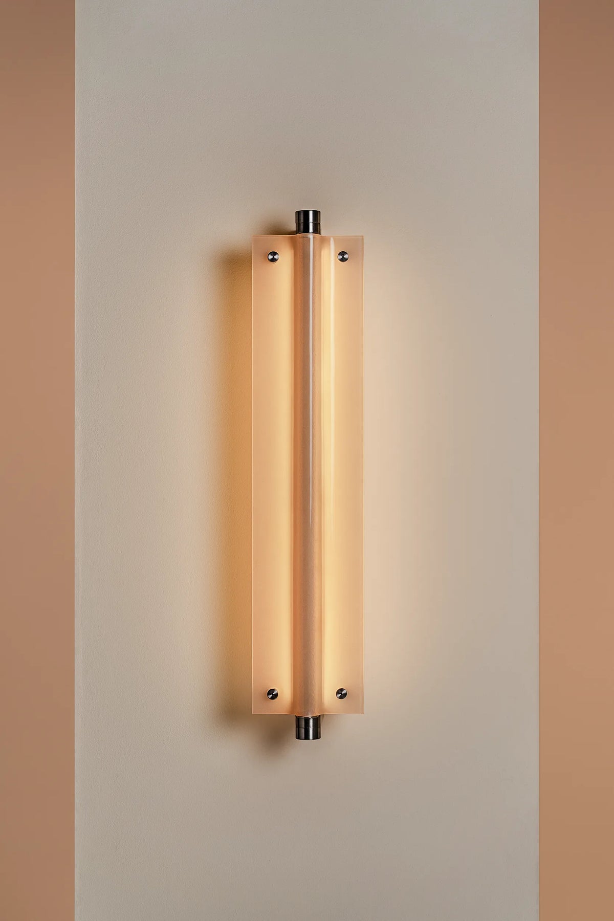 ARUNA 60 Wall Sconce
