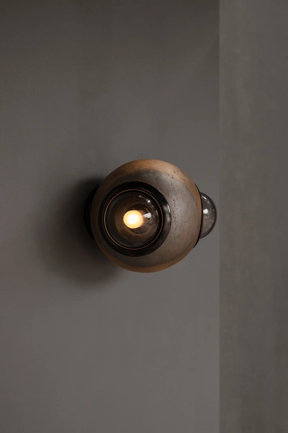 Humo Wall Sconce 13