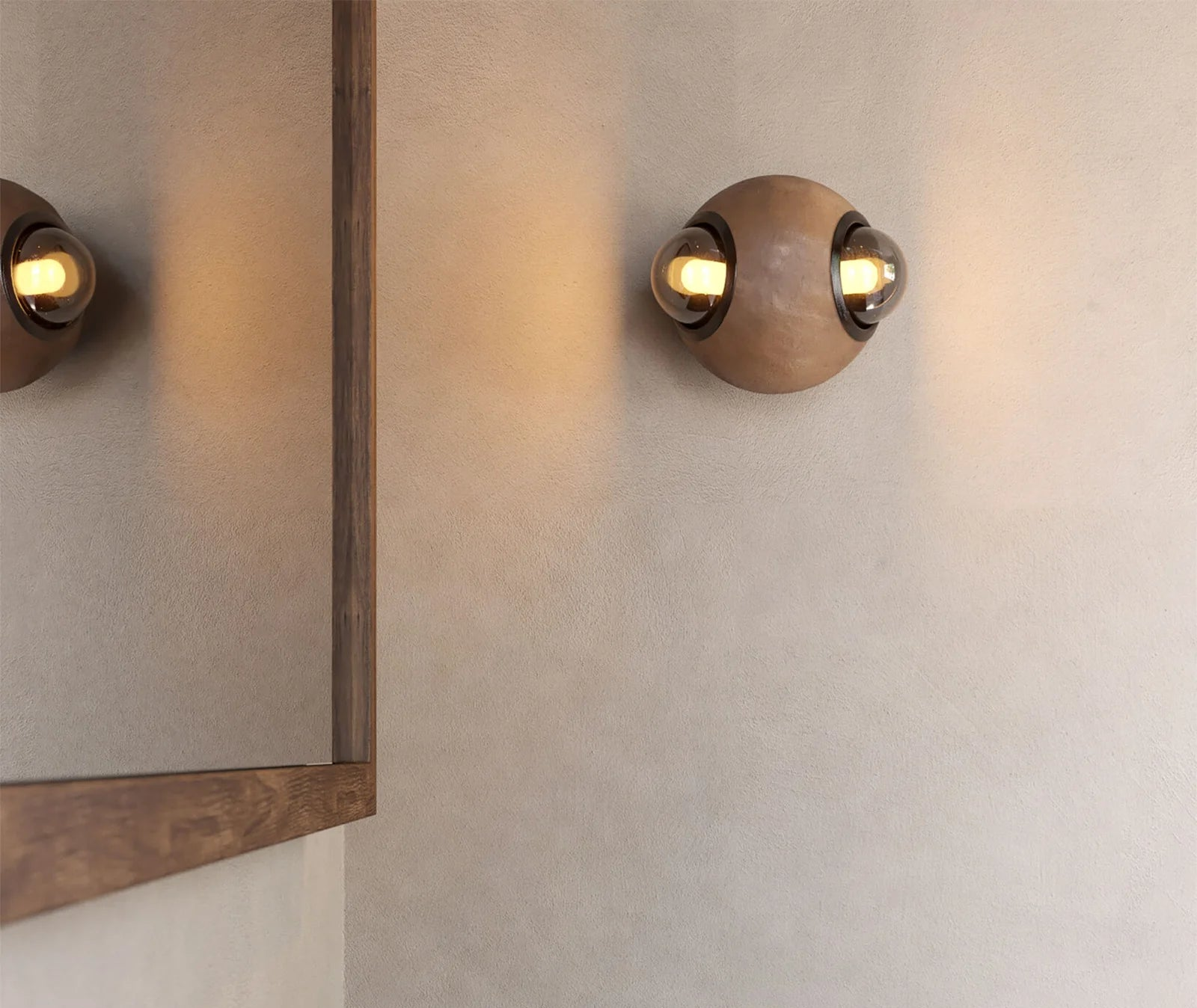Humo Wall Sconce 13