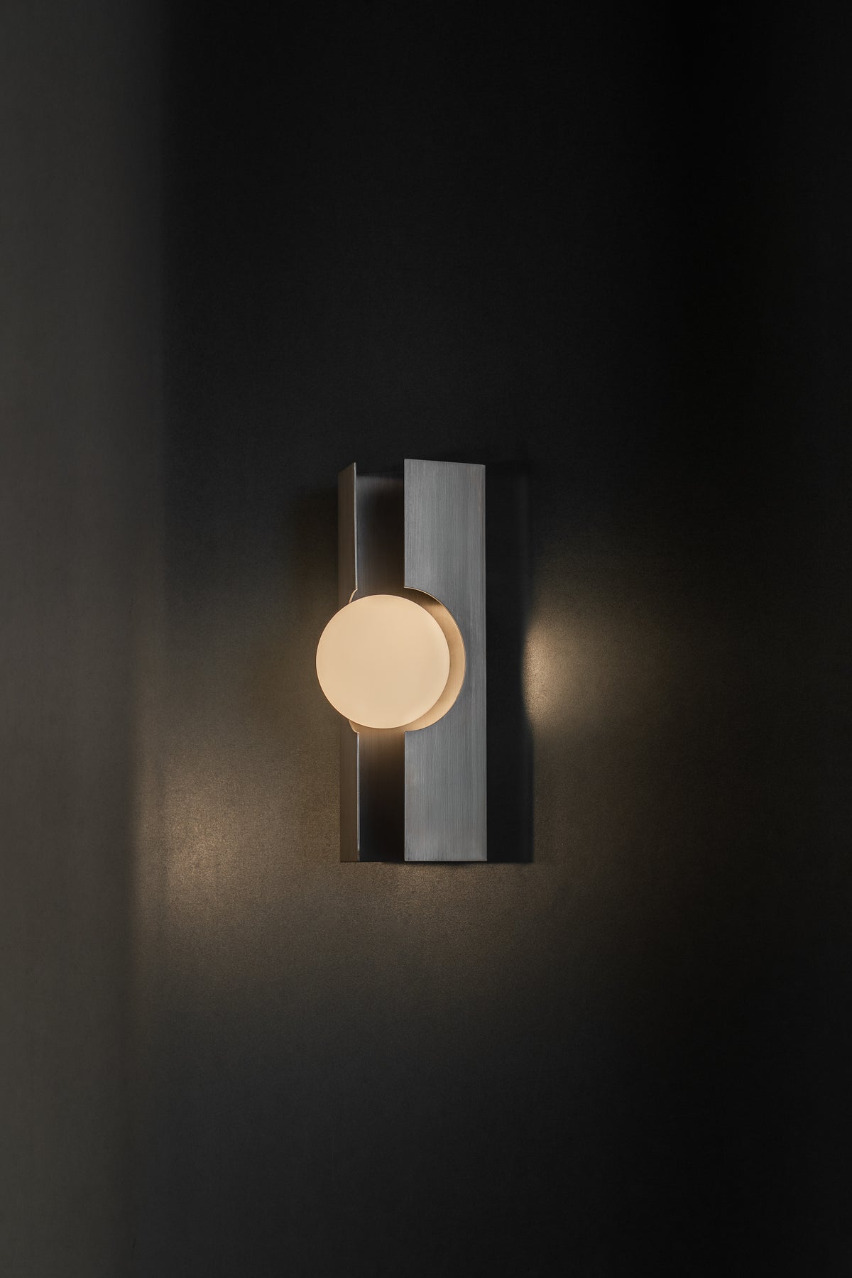 Flux Wall Sconce