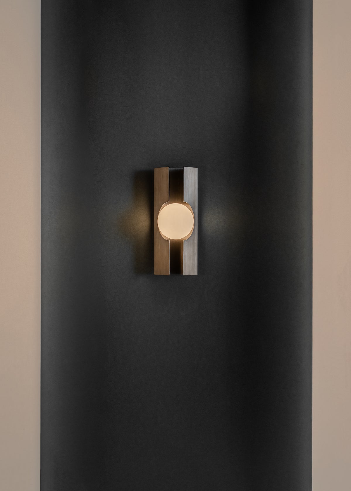 Flux Wall Sconce