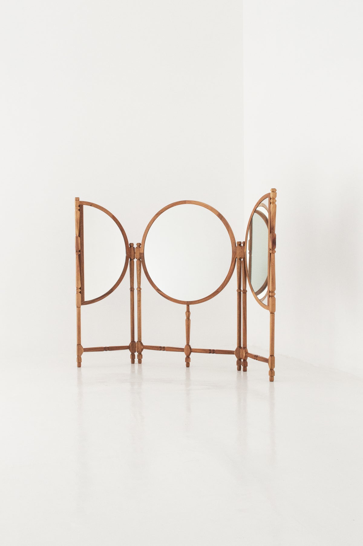 Biombo triptych by ACOOCOORO
