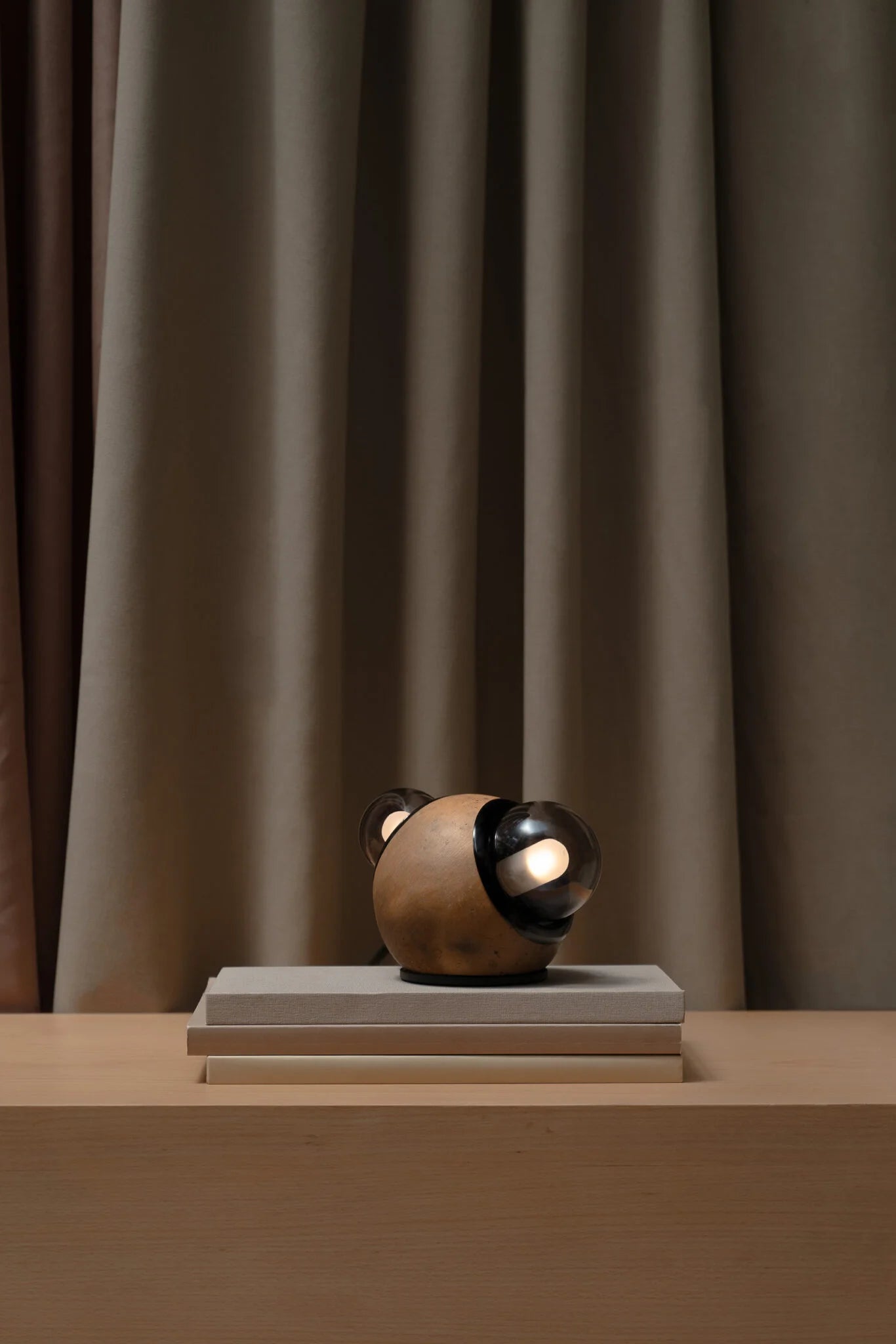 HUMO Table Lamp 13