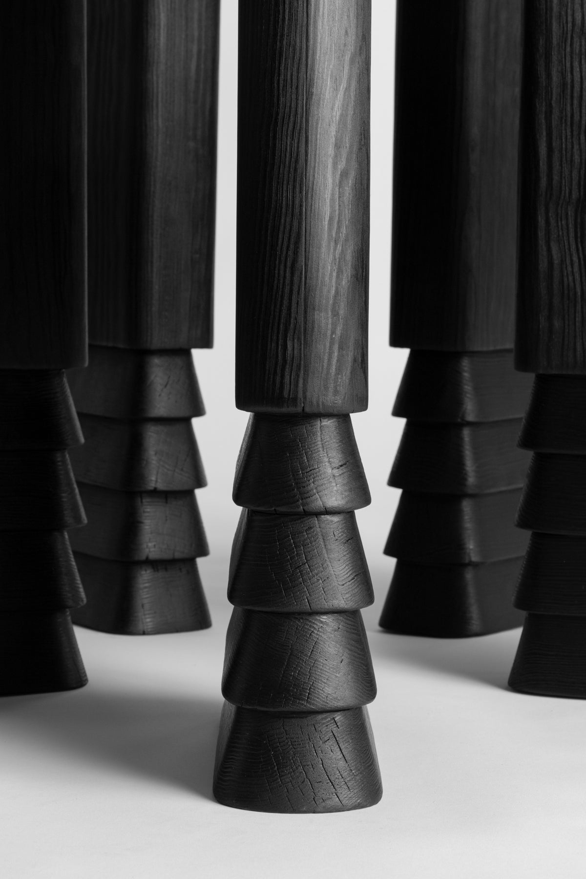 Reforma dining table