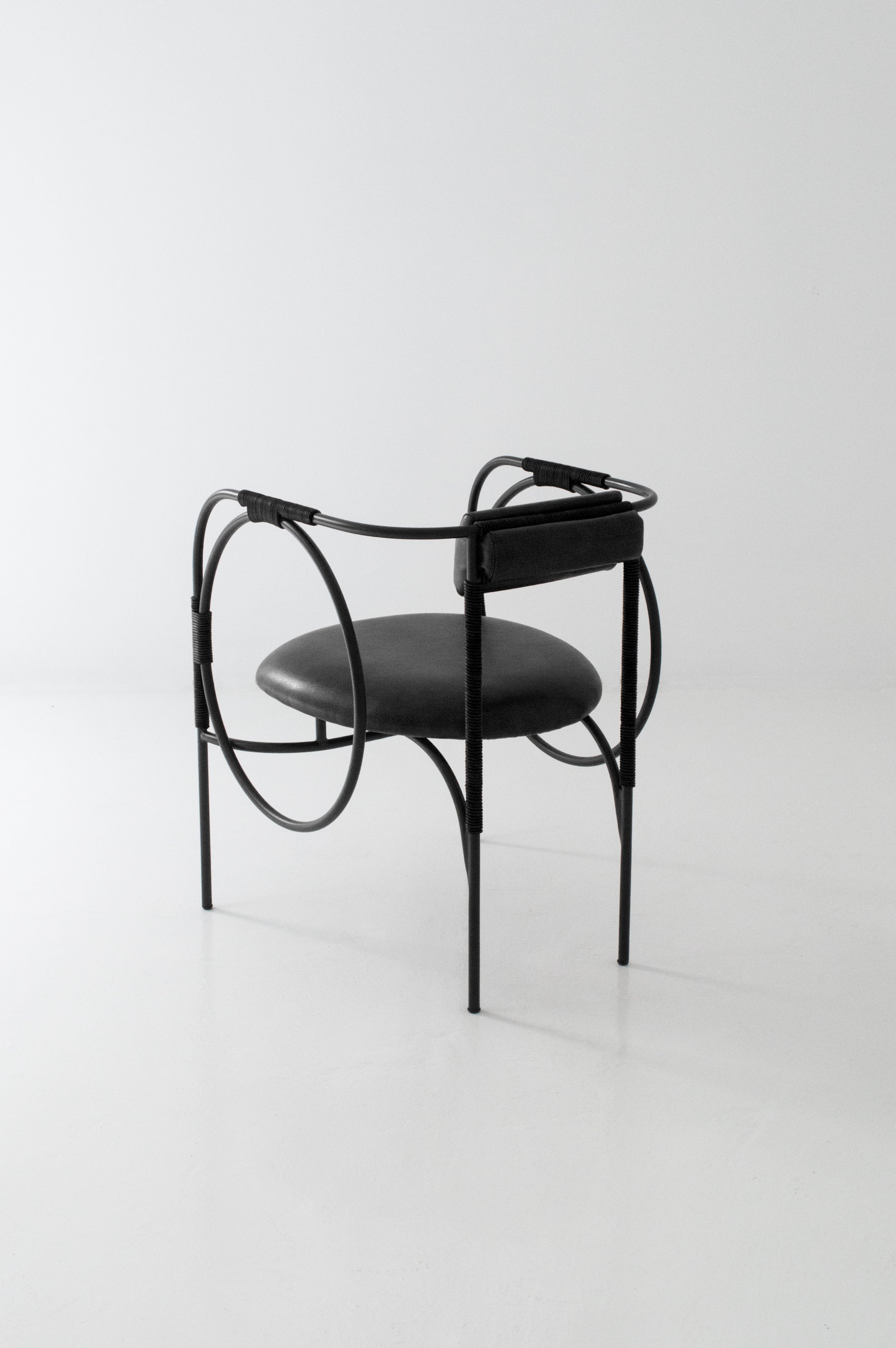 Trotter dining chair by ACOOCOORO