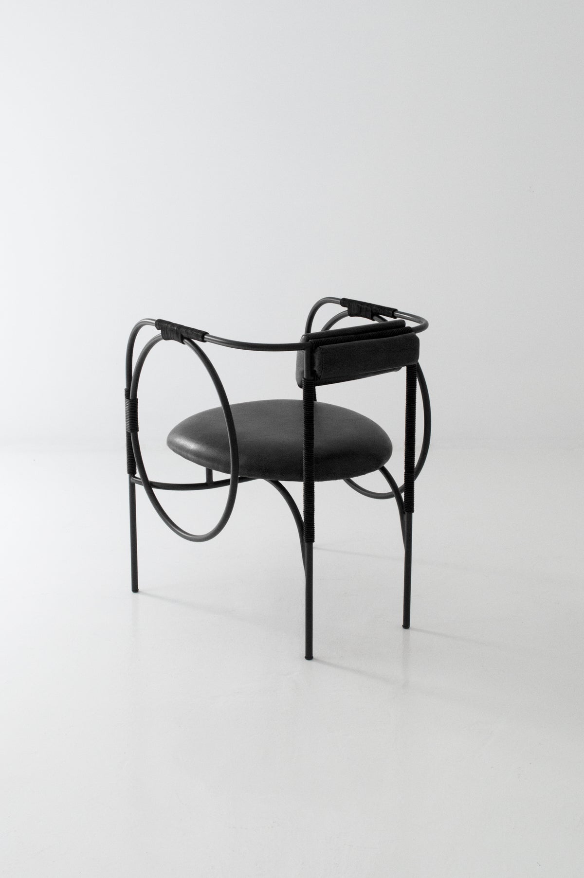 Trotter dining chair by ACOOCOORO